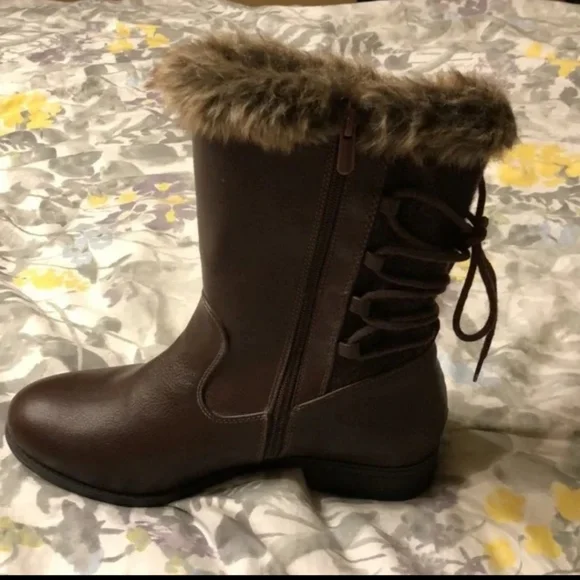Nwt torrid boots - Picture 3 of 3